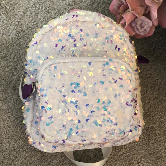 Backpack - Picture 5 of 12